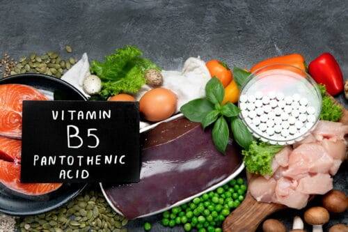 Lebensmittel und Vitamine mit B5